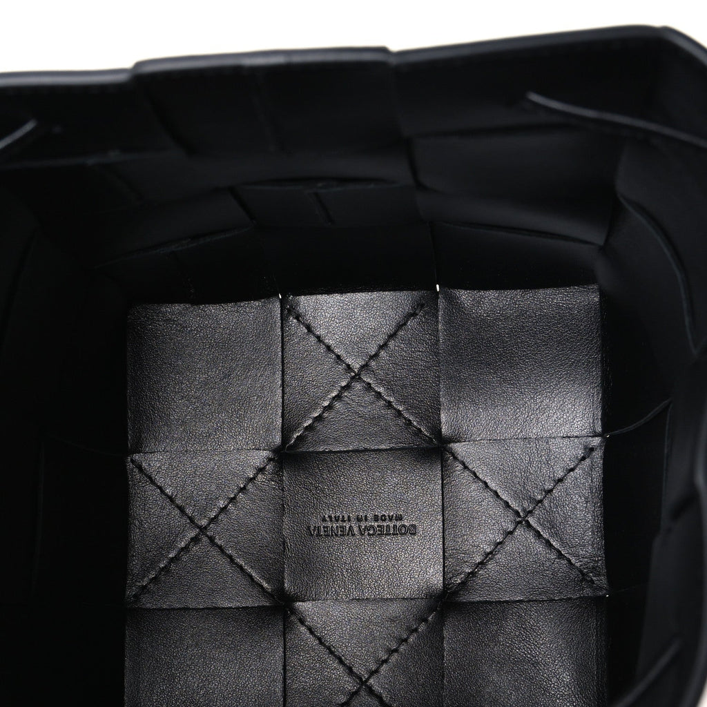 Bottega Veneta Nappa Maxi Intrecciato Cassette Bucket Bag Black