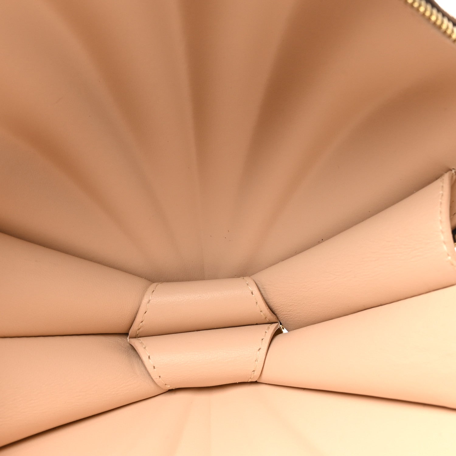 Louis Vuitton Reverse Monogram Venus NM