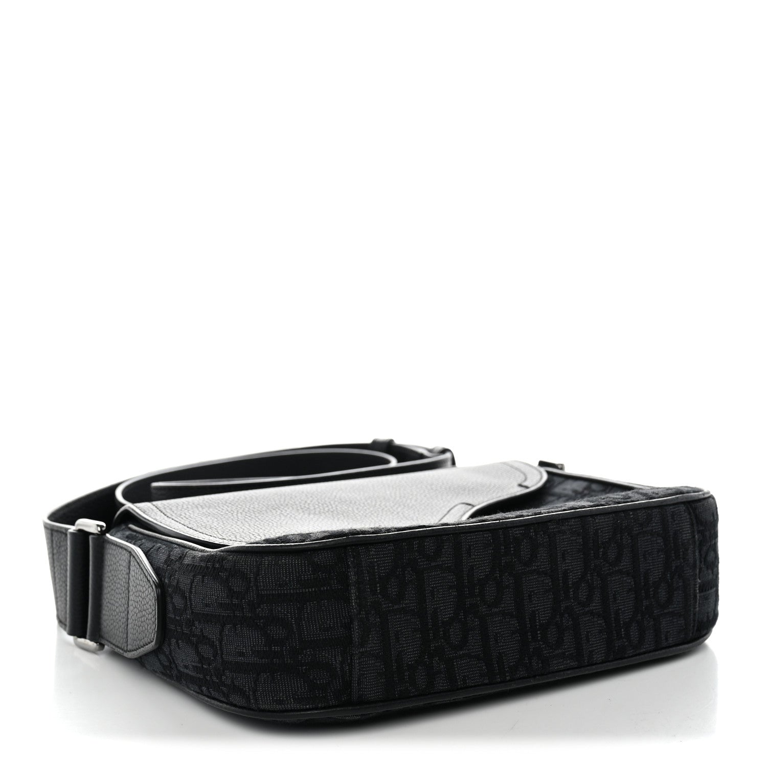 DIOR MEN'S SADDLE MESSENGER BAG IN GRAINED CALFSKIN