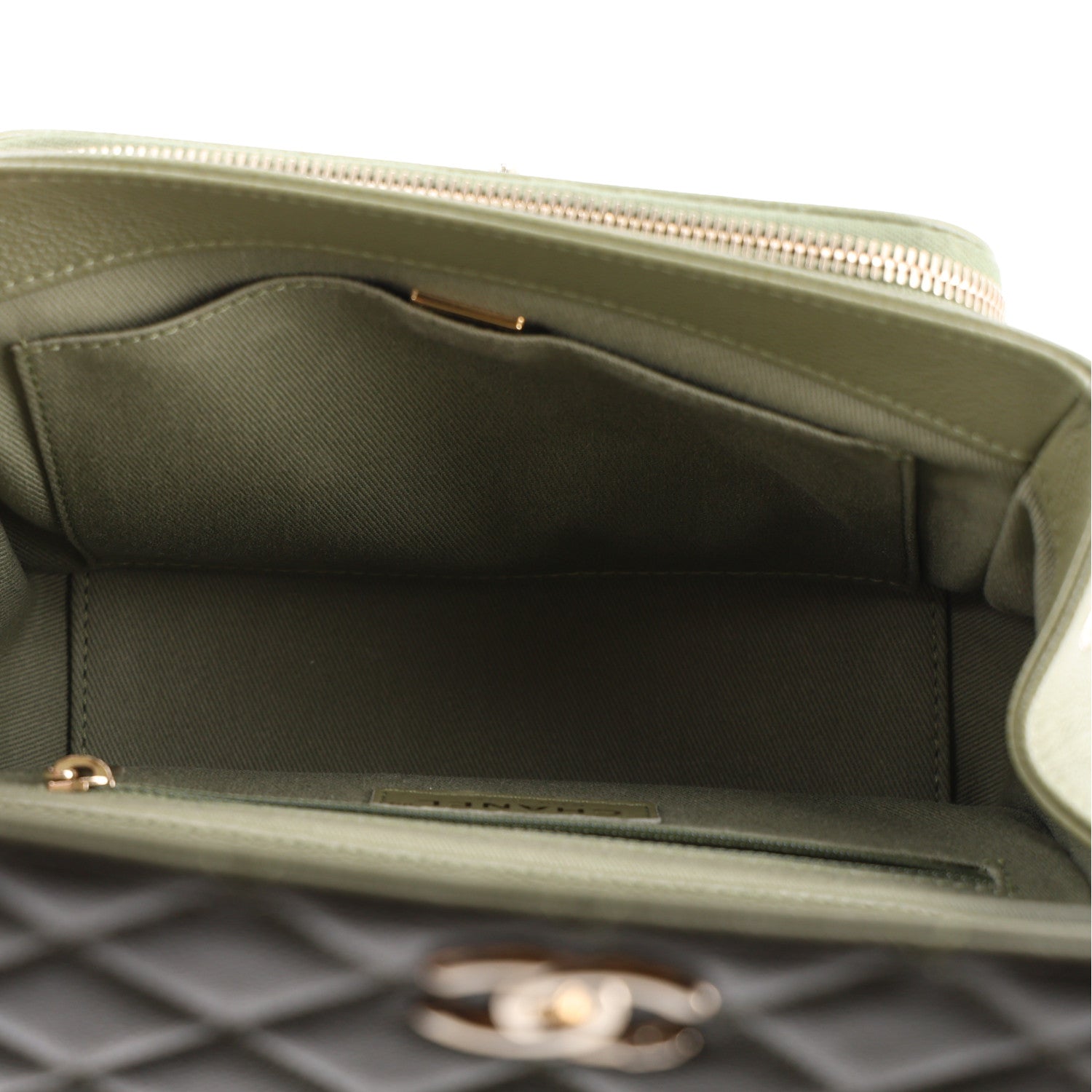 Chanel Caviar Quilted Medium Business Affinity Flap Green