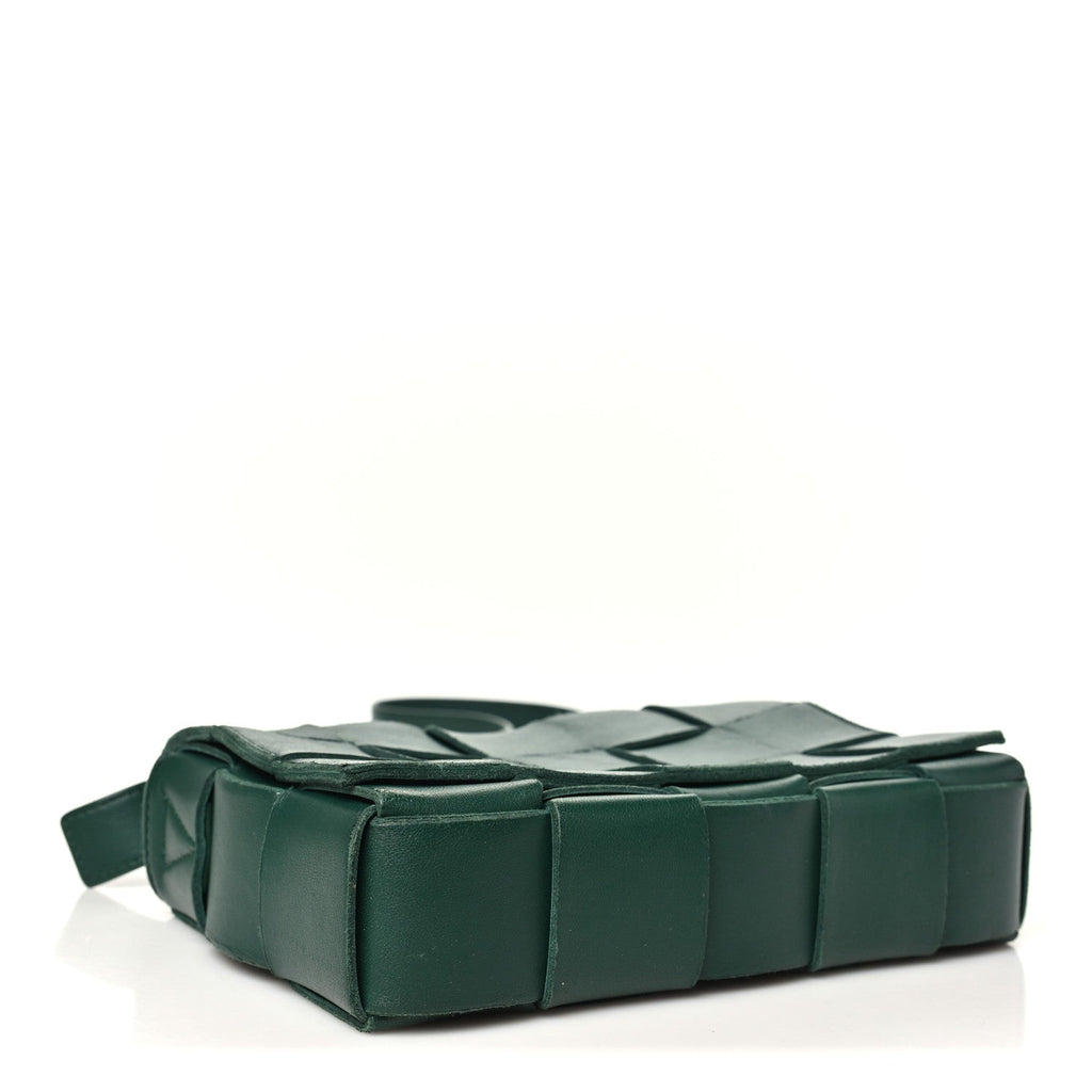Bottega Veneta Maxi Intrecciato Cassette Crossbody Bag Raintree Green detail view