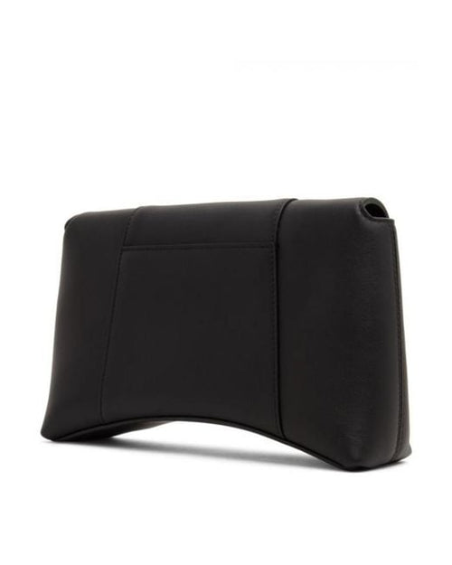 3/4 back view