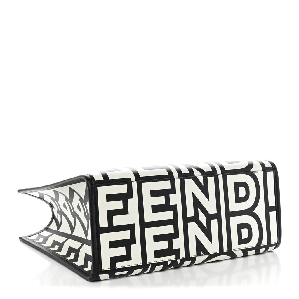 Fendi X MARC JACOBS Vitello King Logo Print Medium Fendi Sunshine Shopper Tote Black White