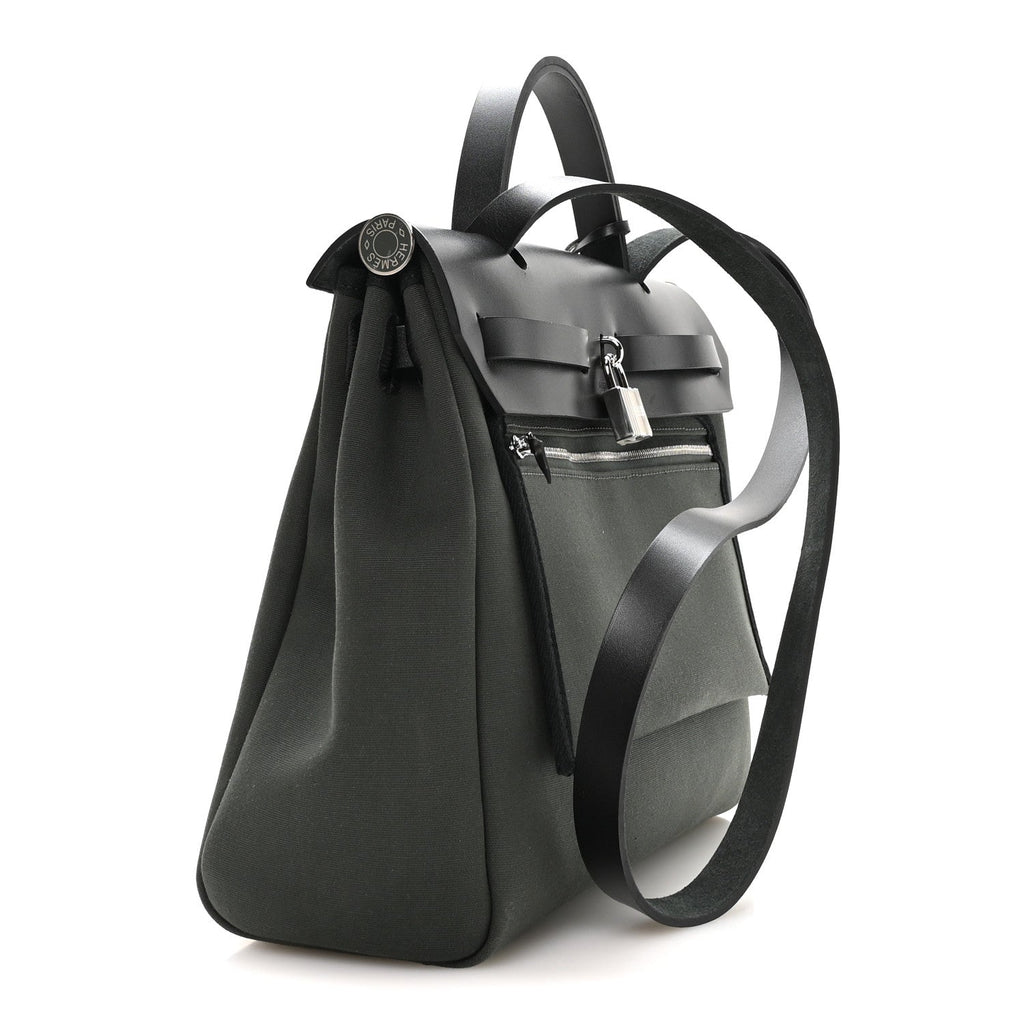 Hermès Toile Militaire Vache Hunter Laque Herbag Zip Retourne PM 31 Vert Mangrove Black