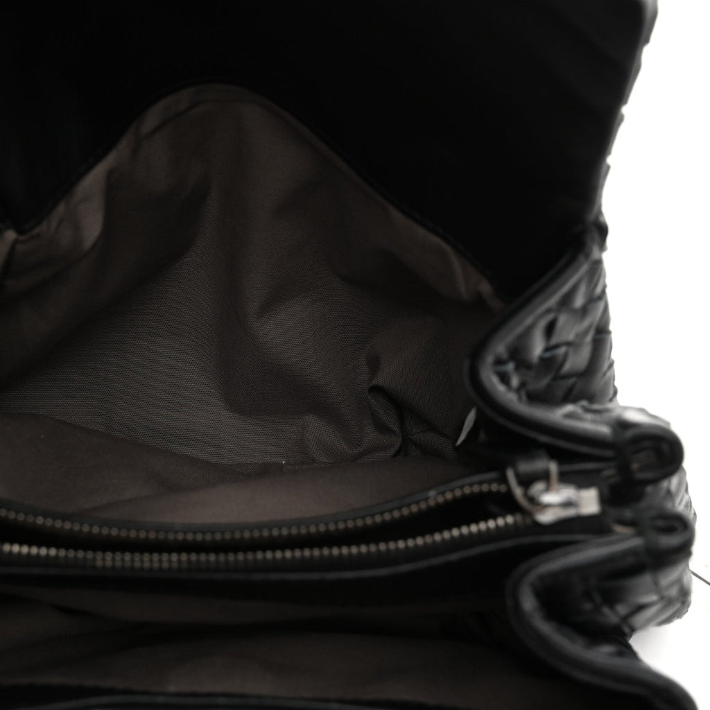 3/4 back view