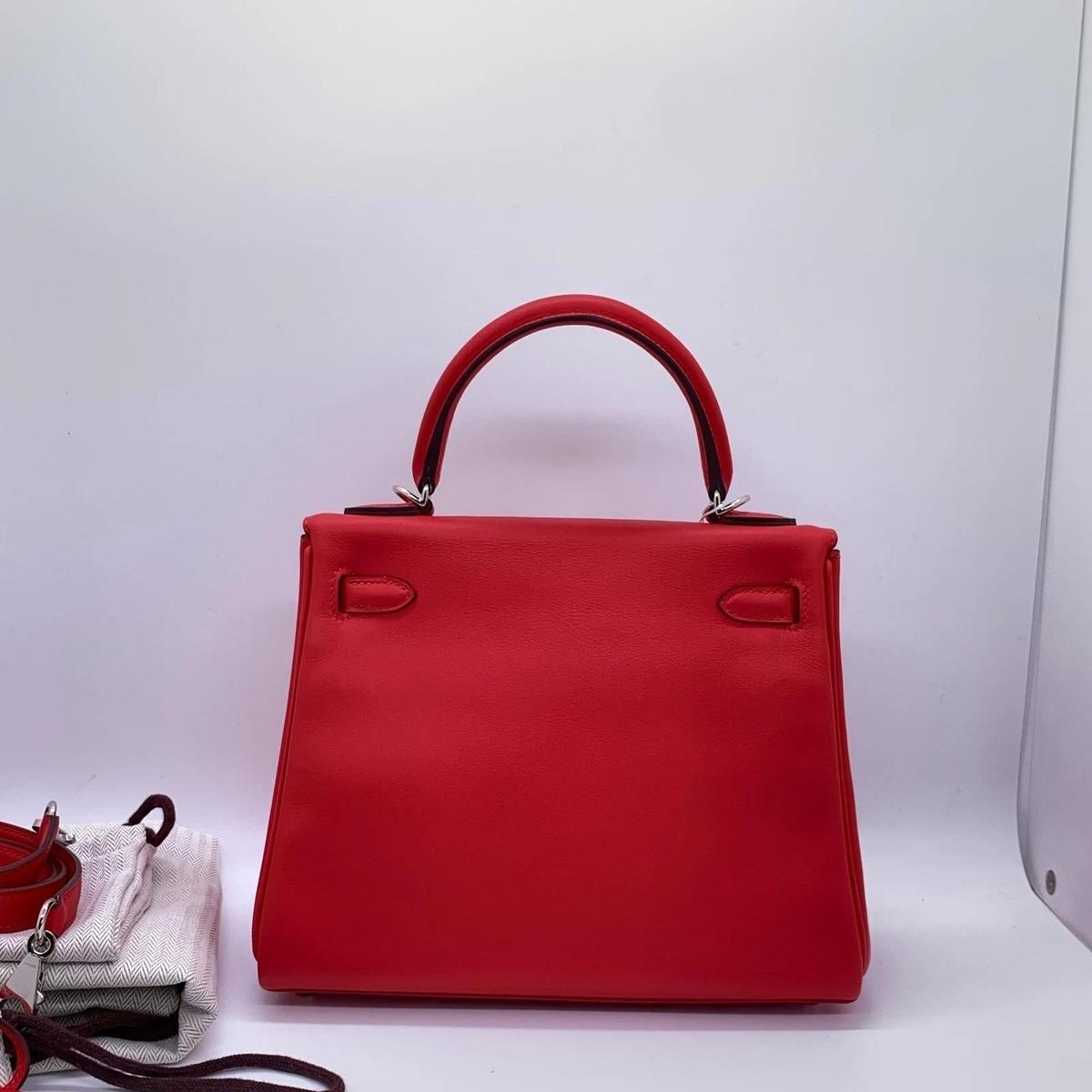 Hermès Kelly 25 Rouge H side view